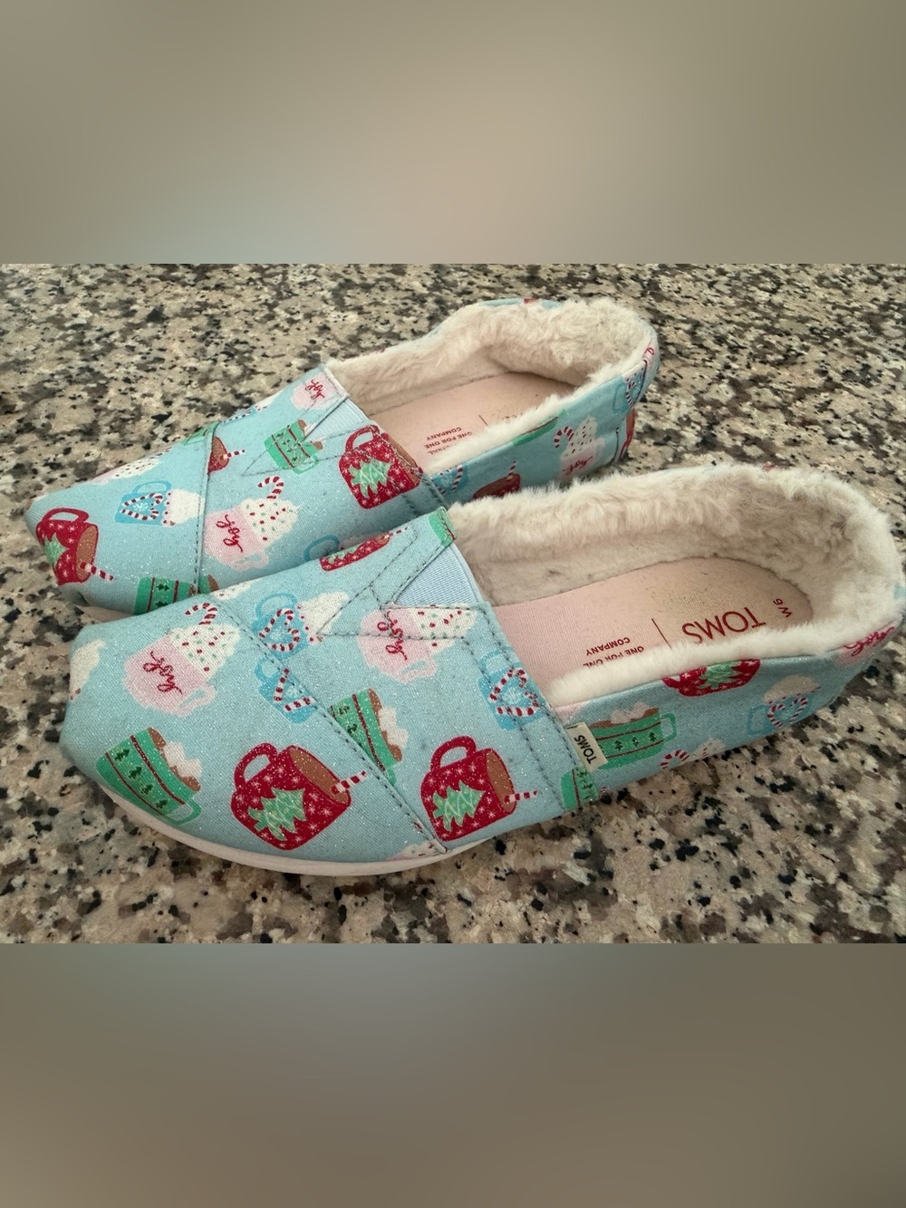 TOMS Light Blue Holiday Mug Print Fuzzy-Lined Slip-Ons